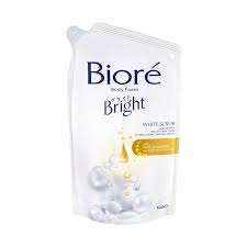 Biore Bright White Scrub: Kulit Cerah dan Halus dengan Eksfoliasi Lembut